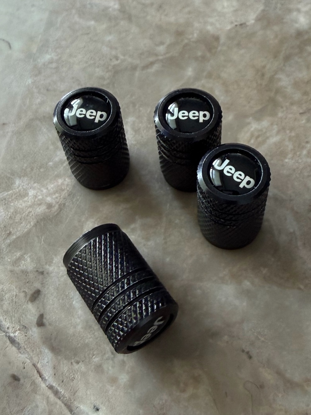 4 pcs for Jeep Valve Stem Caps in Black NWT